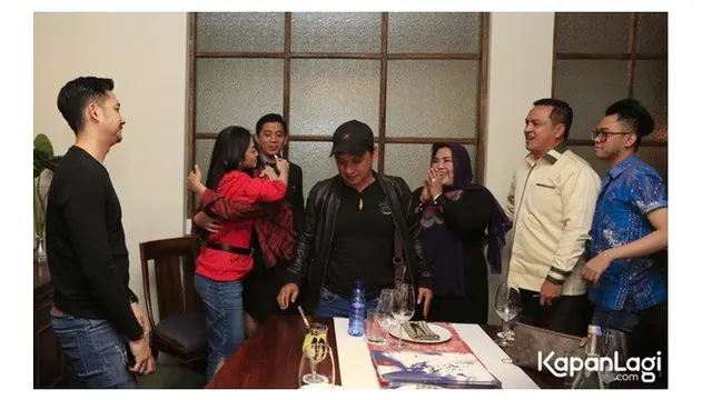 Dewi Perssik dan Rosa Meldianti berdamai, Ini 7 Momen Kebersamaanya