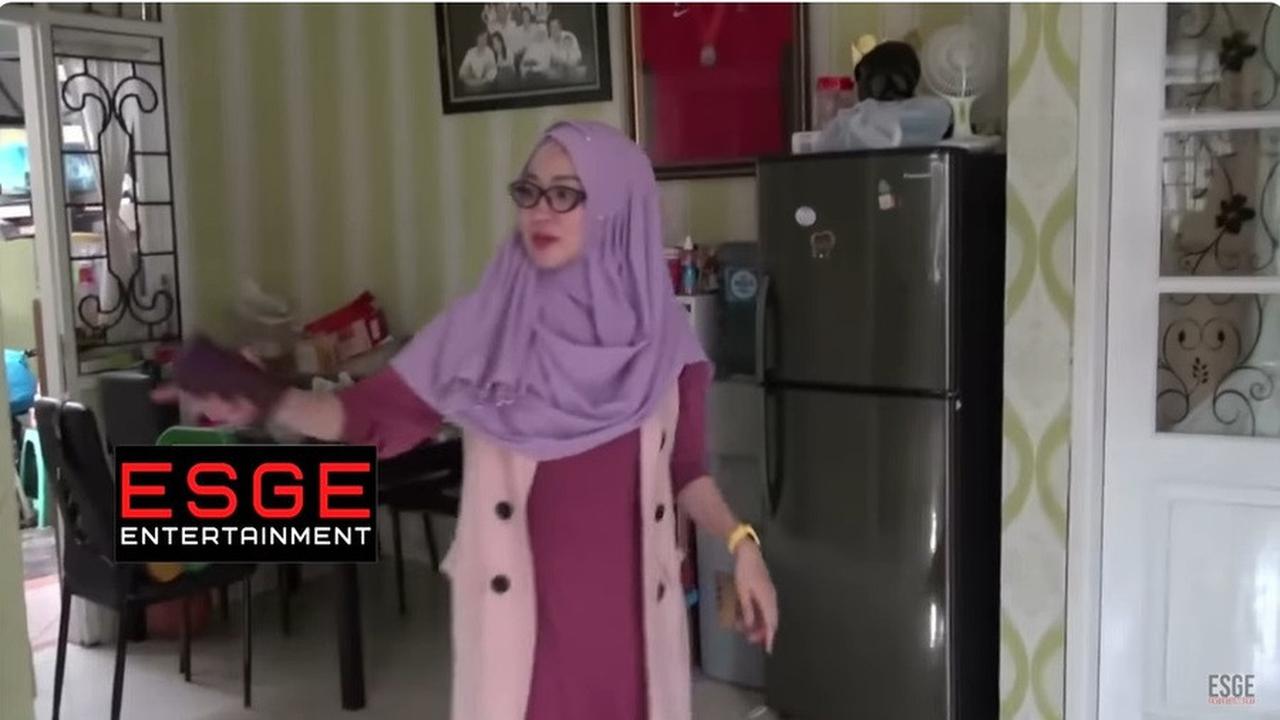 Bersamaan dengan kabar BU, muncul dugaan bahwa Gunawan Dwi Cahyo terlibat dalam penggelapan mobilnya, yang menjadi salah satu harta gono-gini.