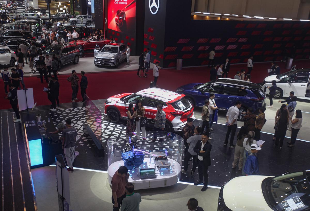 FOTO: Weekend Seru di GIIAS 2025: Teknologi Otomotif Terkini Diserbu Warga