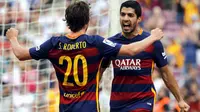 Suarez merayakan gol keduanya ke gawang Las Palmas (Reuters)