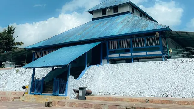 Masjid Agung Keraton Buton di Pulau Bau-Bau Sulawesi Tenggara https://www.instagram.com/p/C6u3_YbJrv5/?img_index=5&igsh=aTF1czM4bHg5bnVw