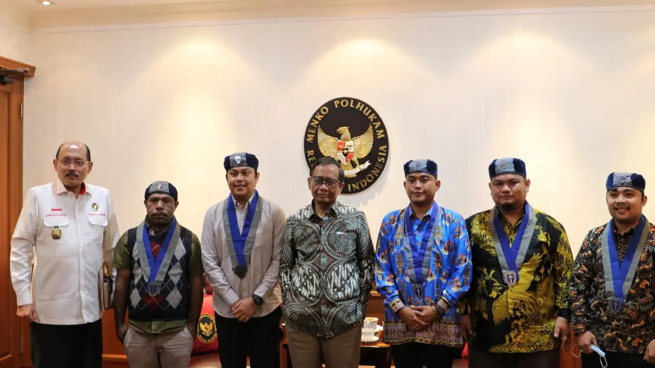 Menko Polhukam Mahfud Md menerima kunjungan Pengurus Pusat Gerakan Mahasiswa Kristen Indonesia (GMKI).