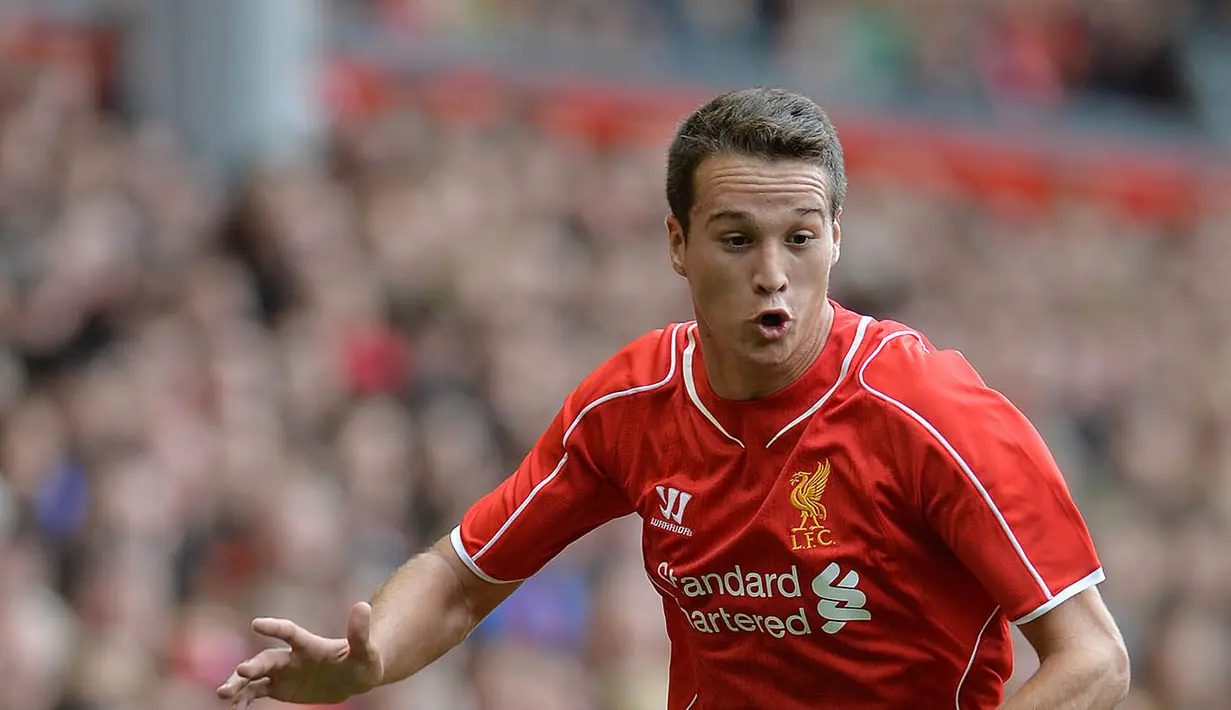 7. Javier Manquillo - Gagal bersaing di Liverpool membuat dirinya sempat dipinjamkan ke Atletico Madrid pada tahun 2014. Sempat kembali ke Anfield, namun dirinya tetap gagal mendapatkan tempat utama di Merseyside. (EPA/Peter Powell) 