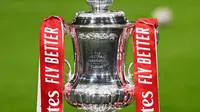 Trofi FA Cup atau Piala FA. (Dok. Twitter/@EmiratesFACup)