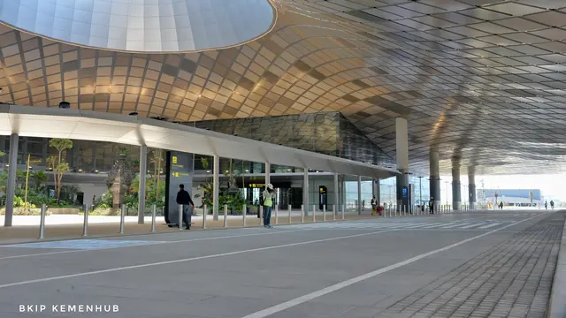 Kesiapan Bandara Internasional Dhoho Kediri jelang beroperasi secara komersial pada awal tahun 2024.