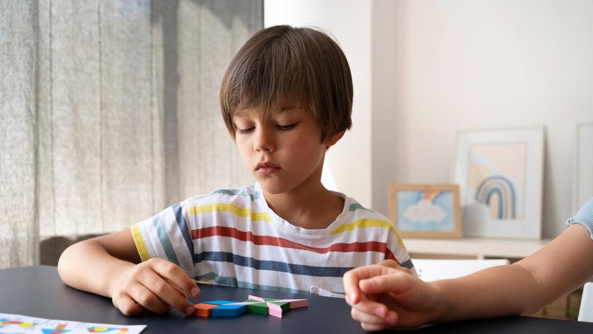 Kenali Sejak Dini Ciri Spektrum Autisme pada Anak