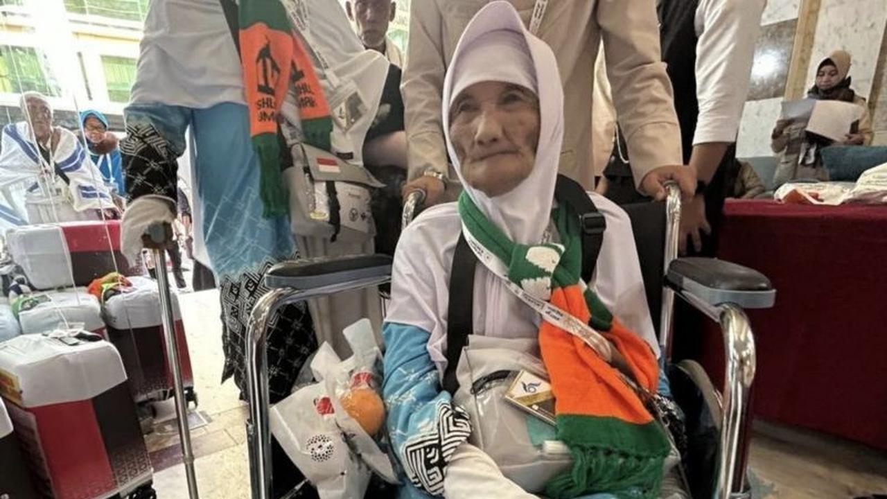 Nenek Marsiyah, Calon Haji Tertua 105 Tahun Asal Kediri, Wujudkan Impian Haji dari Jualan Bubur