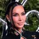 Kim Kardashian Jujur Sempat Jomlo 5 Tahun, Sekarang Jadi Kekasih Lewis Hamilton