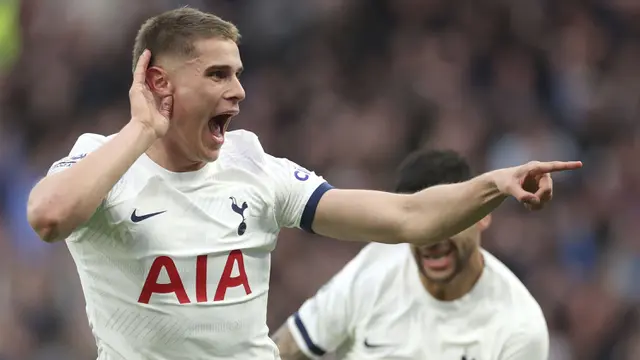 Foto: Dua Bek Cetak Gol, Tottenham Hotspur Kembali ke Empat Besar setelah Libas Nottingham Forest di Liga Inggris