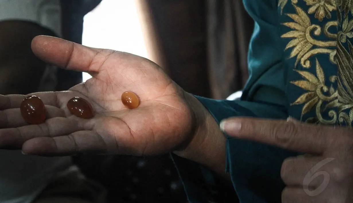H SN Prana Putra Sohe mengutarakan keinginanya agar Lubuklinggau dikenal masyarakat luas karena mempunyai usaha batu akik terbaik di Indonesia, Sumatera Selatan, (10/10/14). (Liputan6.com/Faizal Fanani) 
