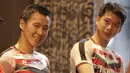 Pebulutangkis Indonesia Kevin Sanjaya dan Marcus Gideon saat jumpa dengan content creators di Jakarta, Selasa (24/7/2018). Acara tersebut dalam rangka memberi dukungan untuk para atlet jelang Asian Games 2018. (Bola.com/M Iqbal Ichsan)