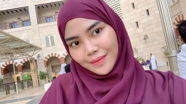 6 Potret Rosa Meldianti Tanpa Makeup, Tampil Natural