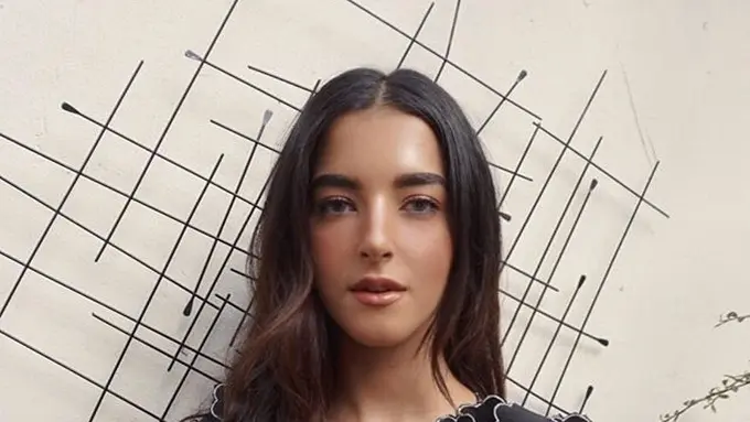 Trik Tampil Cantik Saat Liburan di Paris Ala Tasya Farasya HL