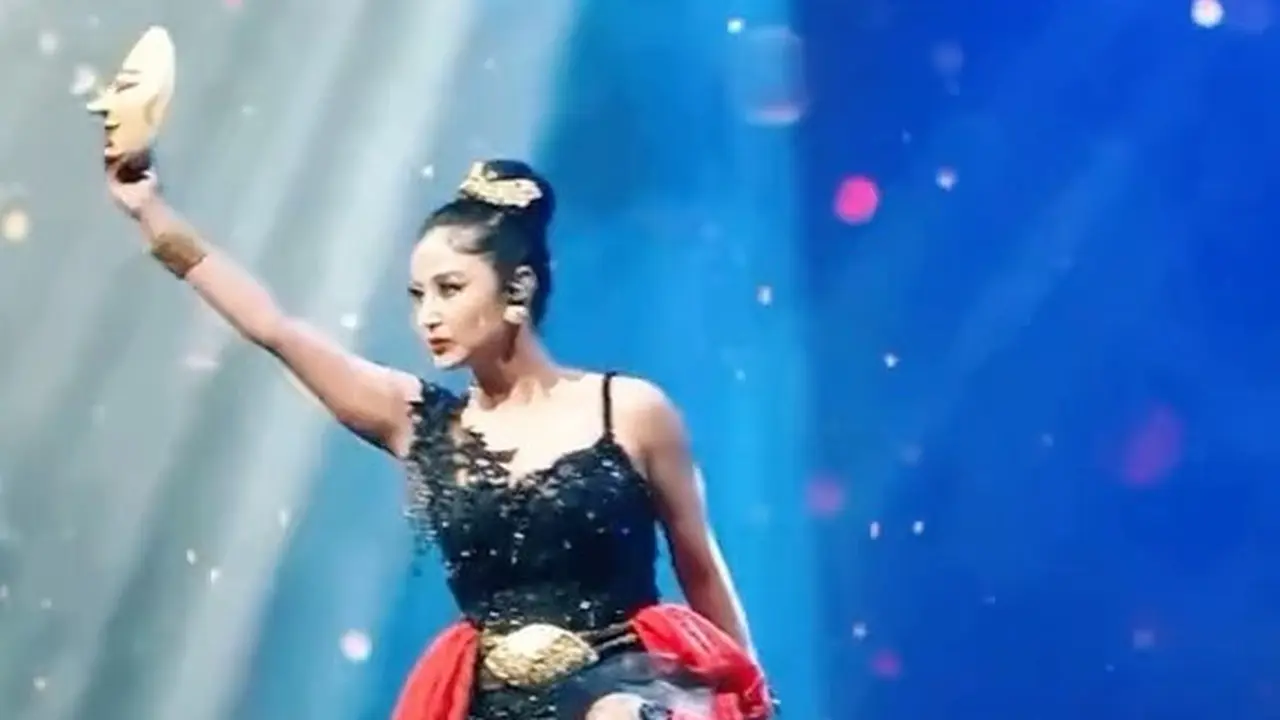 Dewi Perssik