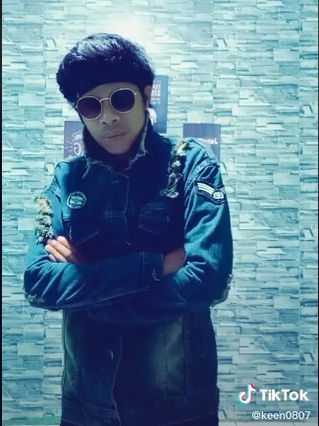 7 Potret Seleb TikTok yang Disebut Mirip Atta Halilintar, Bak Pinang Dibelah Dua
