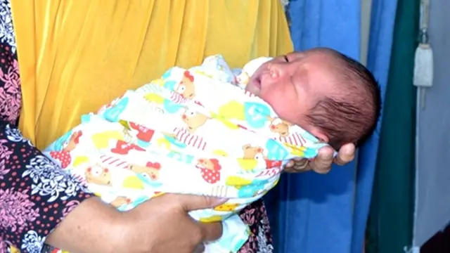 Celana Dalam Ibunya Selamatkan Nyawa Bayi Ini