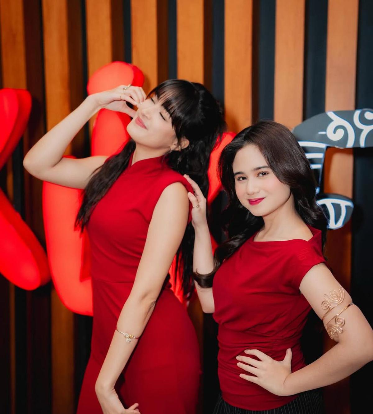 Potret Tissa Biani Memukau di Launching Film '7 HARI UNTUK KESHIA', Busana Merah yang Memesona