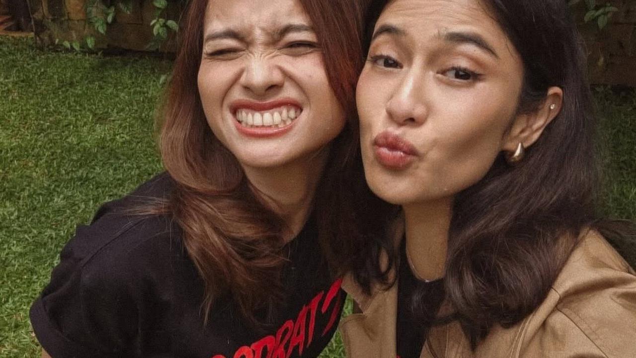 5 Potret Kedekatan Acha Septriasa dan Dian Sastro yang Terlibat Proyek Film Bareng, Sebut Mengidolakan Sejak SMP