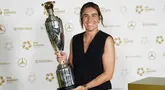Mariona Caldentey terpilih sebagai PFA Player of The Year 2025 dalam aktivitas penganugerahan nan berjalan di Manchester Inggris, Selasa (19/08/2025) waktu setempat. (AP Photo/PA/Martin Rickett)