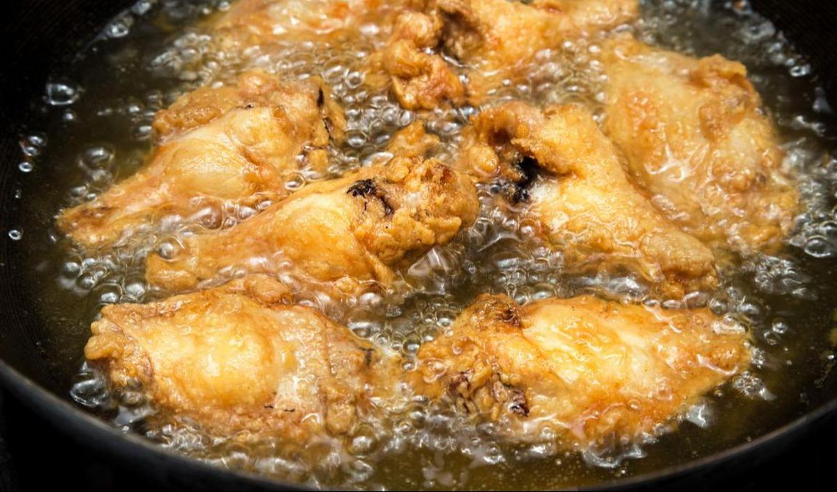 7. Goreng Sampai Permukaannya Garing