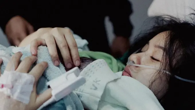 Adinda Azani baru saja melahirkan anak pertamanya