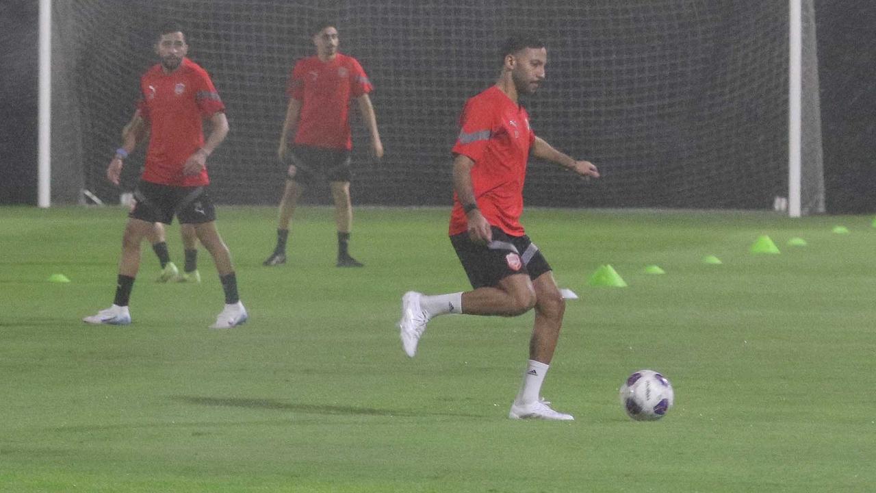 FOTO: Latihan Timnas Bahrain di Lapangan A Senayan