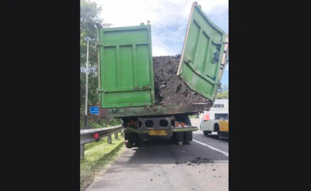Penyebab Kecelakaan Beruntun di Tol Cipularang KM 97, Truk Tak Kuat Menanjak Hantam 5 Kendaraan di Belakangnya