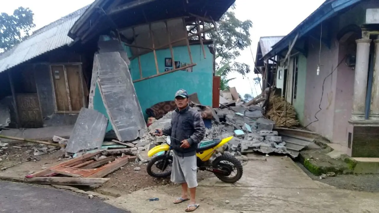 Gempa bumi mengakibatkan ratusan rumah, tempat ibadah dan fasilitas umum rusak di Banjarnegara. (Foto: Liputan6.com/SRU RAPI BNA/Muhamad Ridlo)