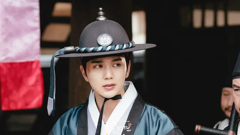 Yoo Seung-ho dalam "Moonshine"