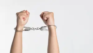 Masuk Toilet Perempuan, Polisi Singapura Lompat dari Lantai Tiga Demi Hindari Petugas