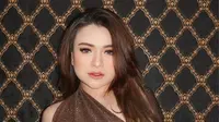 Nathalie Holscher Makin Peduli Penampilan Sejak Kembali ke Dunia Musik, Dari Kostum Sampai Alis