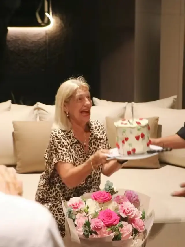 Ultah Ibu Jennifer Bachdim