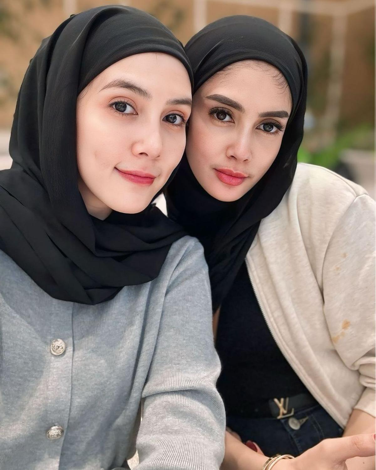 Potret Kedekatan Biby Alraen Istri Rifky Balweel dengan Sang Adik, Dipuji Sama-Sama Cantik