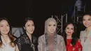 Di acara ini, Raline Shah tampil memesona mengenakan padu padan kebaya dan kain batik bernuansa pastel yang lembut. [Foto: Instagram/ralineshah]