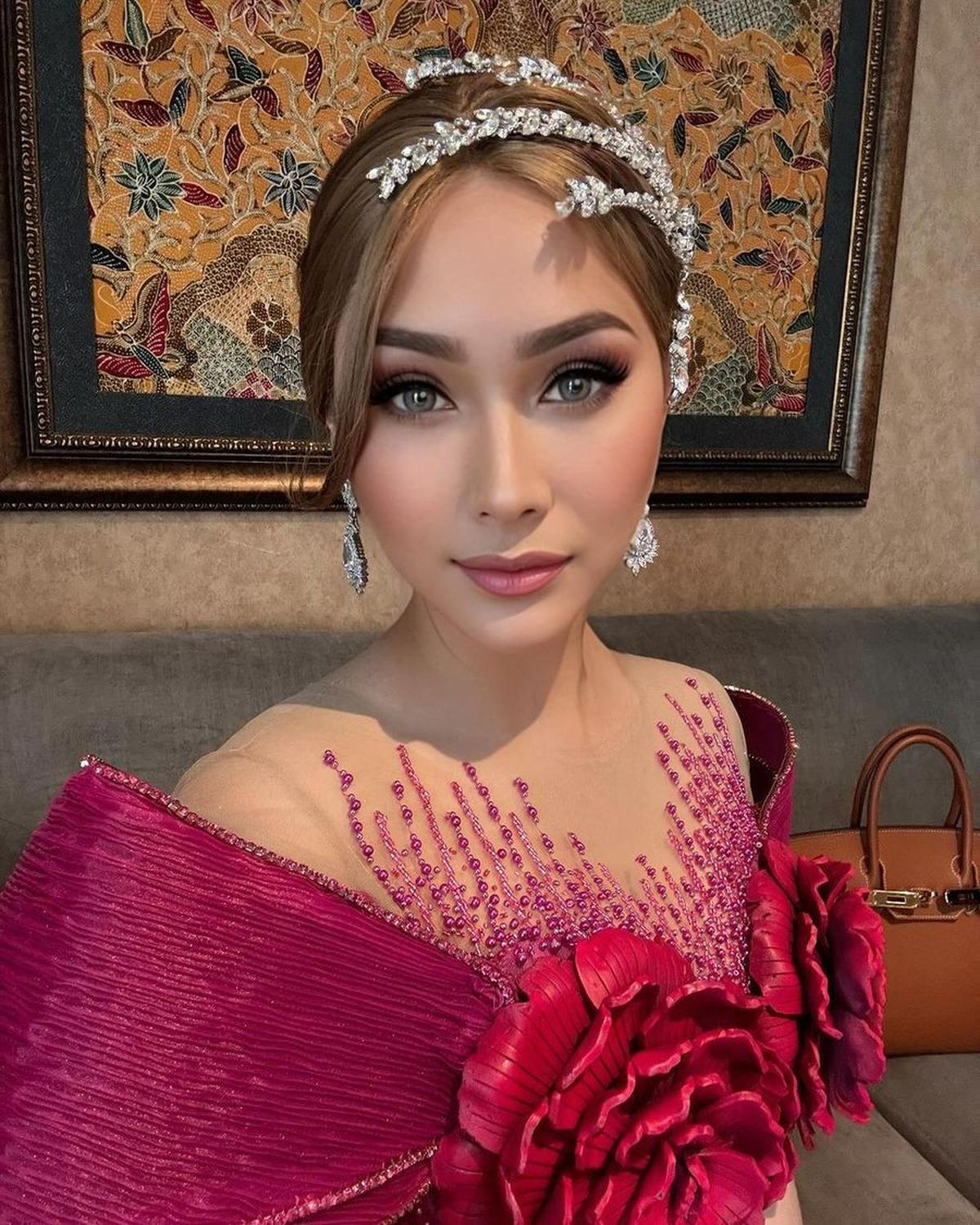 5. Inul Daratista (20 Juta Pengikut)