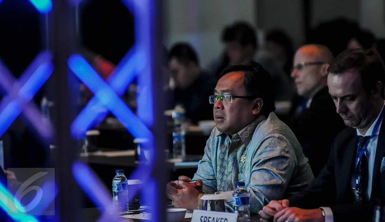 Menteri PPN/Kepala Bappenas Bambang Brodjonegoro hadir dalam acara Property Report Congress 2016 di Jakarta, Kamis (13/10). Bambang Brodjonegoro menjadi salah satu pembicara dalam acara ini. (Liputan6.com/Faizal Fanani)