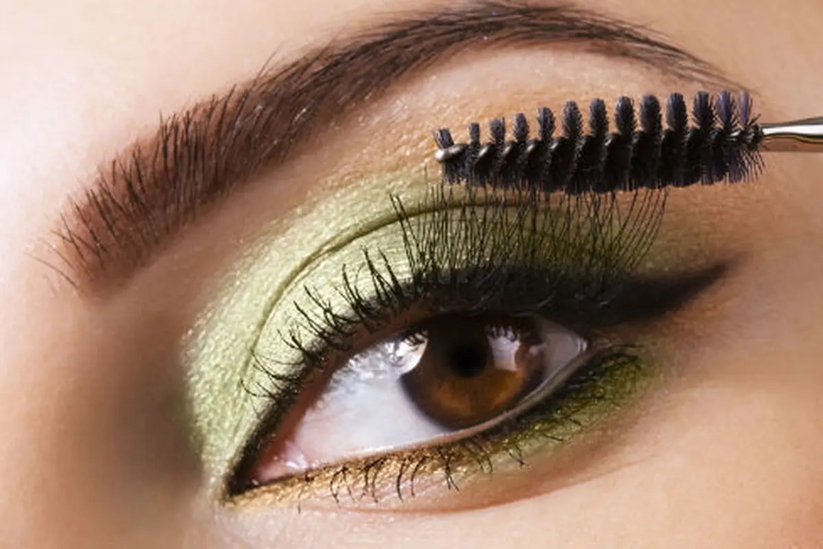 (c) shutterstock