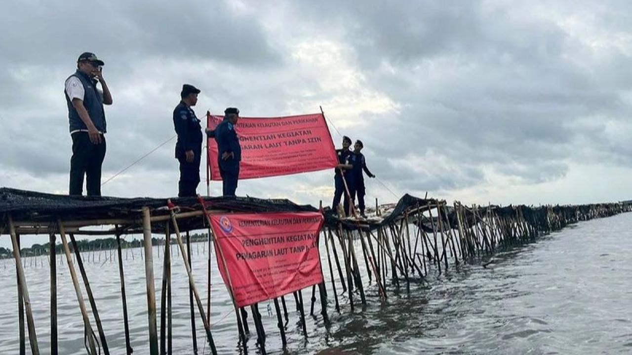 Menteri Trenggono Perintahkan Bongkar Pagar Laut Tangerang 48 Jam