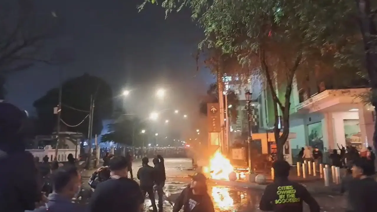 Kericuhan Pecah di DPRD DIY