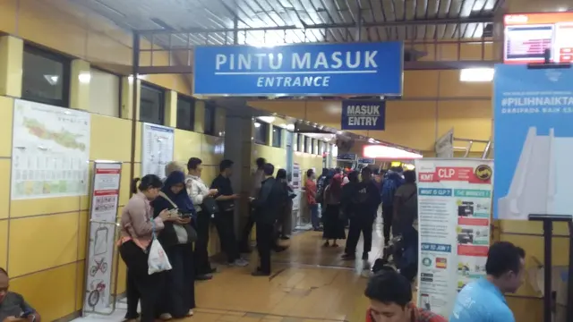 Stasiun Gondangdia