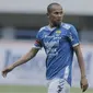 Bek Persib Bandung, Supardi Nasir, saat pertandingan melawan Arema FC pada laga persahabatan di Stadion GBLA, Bandung, Minggu (18/3/2018). Persib menang 2-1 atas Arema. (Bola.com/M Iqbal Ichsan)
