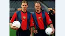 Frank dan Ronald de Boer adalah permata Timnas Belanda. Frank telah bermain sebanyak 112 kali bagi Belanda, sedangkan saudaranya, Ronald sebanyak 67 kali. Keduanya bermain bersama di Piala Eropa 2000. (www.squawka.com)