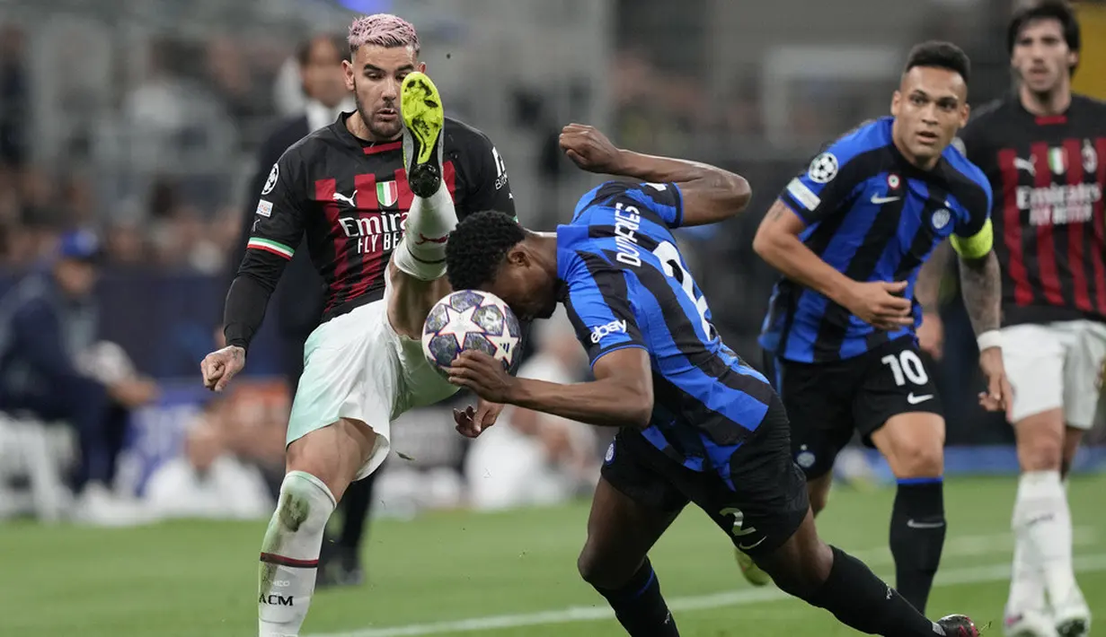 <p>Lautaro Martinez mencetak satu-satunya gol pada laga Inter vs Milan di menit ke-74. Torehannya membuat Inter unggul agregat 3-0 untuk lolos ke final Liga Champions. (AP Photo/Antonio Calanni)</p>