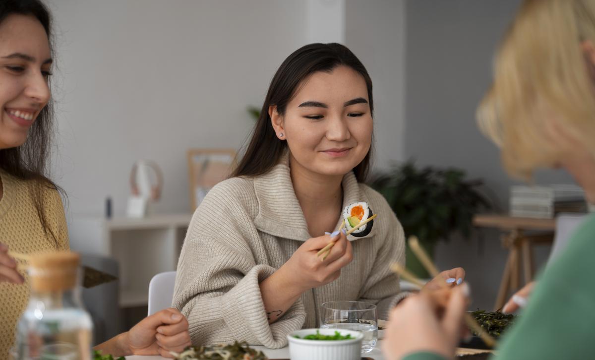 Wanita Makan
