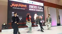 Promosi Film Horor Terbaru Jalan Pulang Sampai di Ajang Bergengsi Indonesia Fashion Week 2025