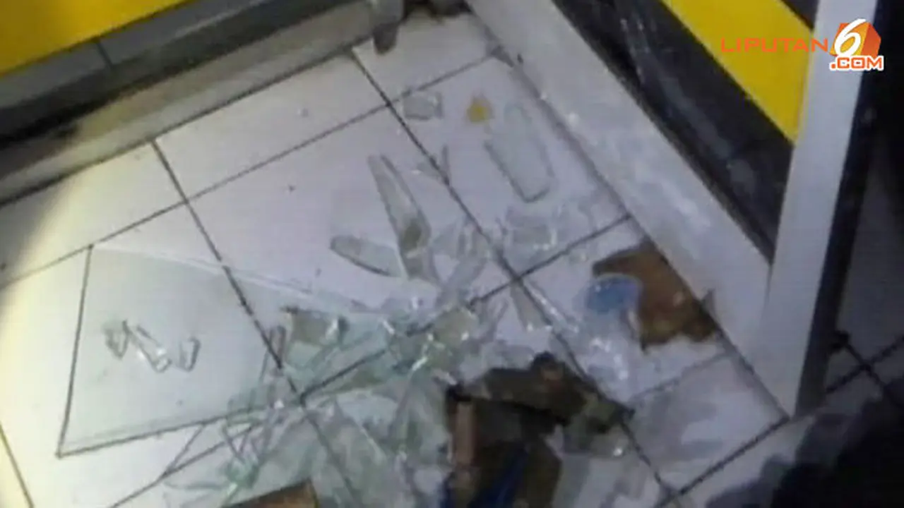 pecah-kaca-pelabuhan130805a.jpg