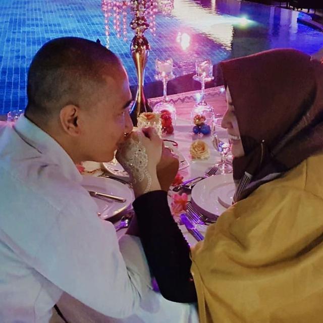 Umumkan Kehamilan, Ini 7 Potret Kemesraan Jane Shalimar dan Suami Usai Menikah