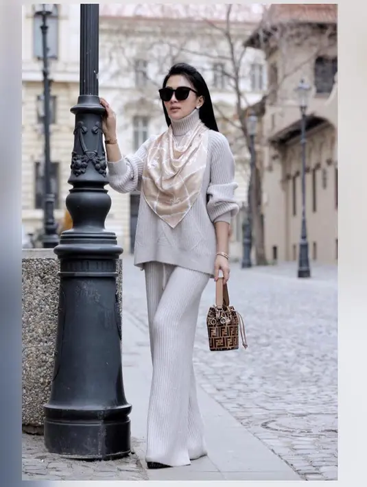 (Instagram/princessyahrini)