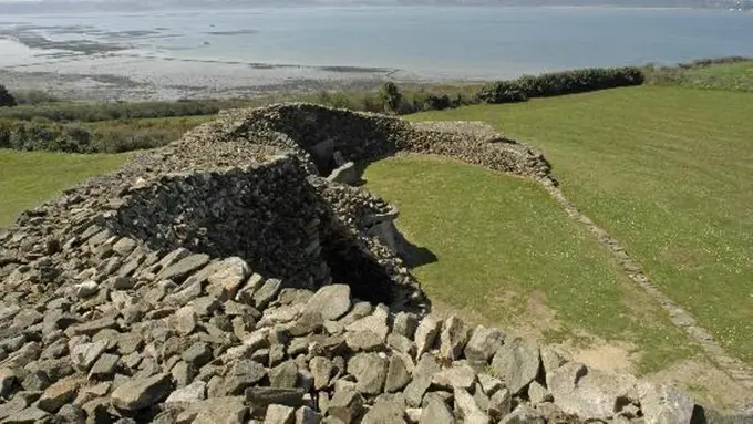 Terkagum-kagum oleh 7 Reruntuhan Paling Tua di Bumi