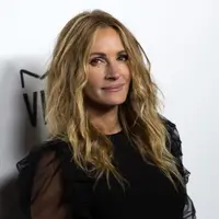 Julia Roberts terkenal sebagai selebriti papan atas. Namun dilansir dari cbsnews, ia pernah menjadi penderita gagap atau kesulitan untuk berbicara. (VALERIE MACON / AFP)